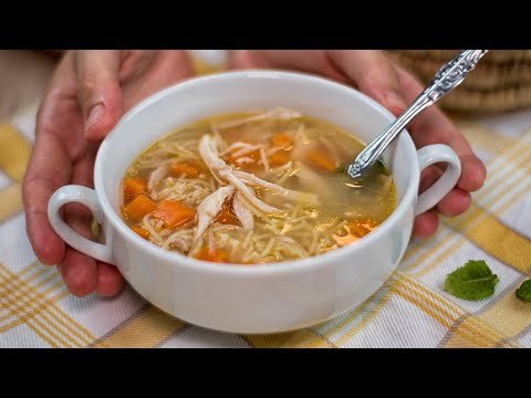 Sopa de pollo con Parmesano: ¡Delicioso y reconfortante!